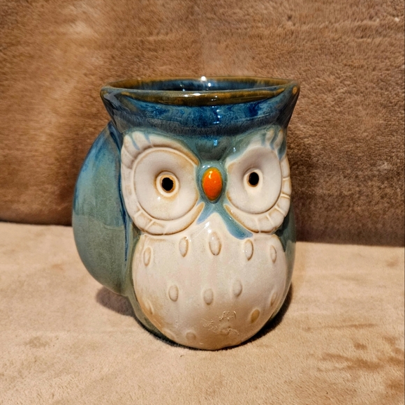 Ceramic Right or Left Hand Warming Owl Shape Character Mug - Picture 1 of 4